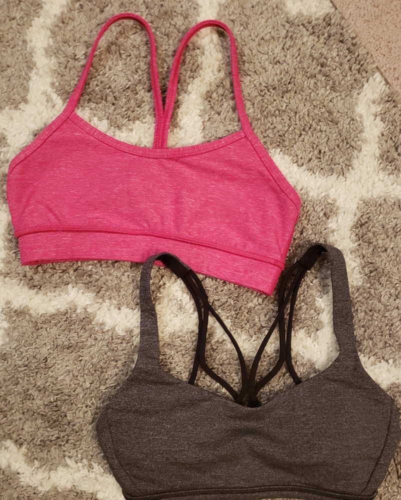 ●SOLD ON MERC●☆2 lulu bras☆ Size 2 VGUC